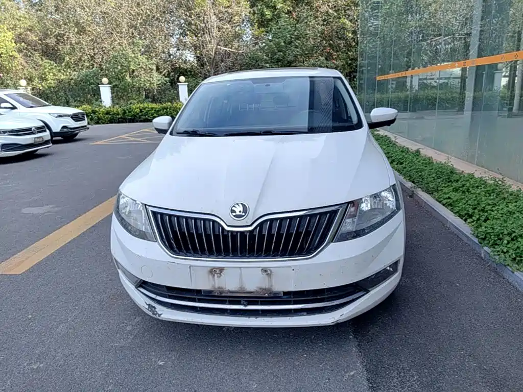Skoda Rapid — миниатюра 3