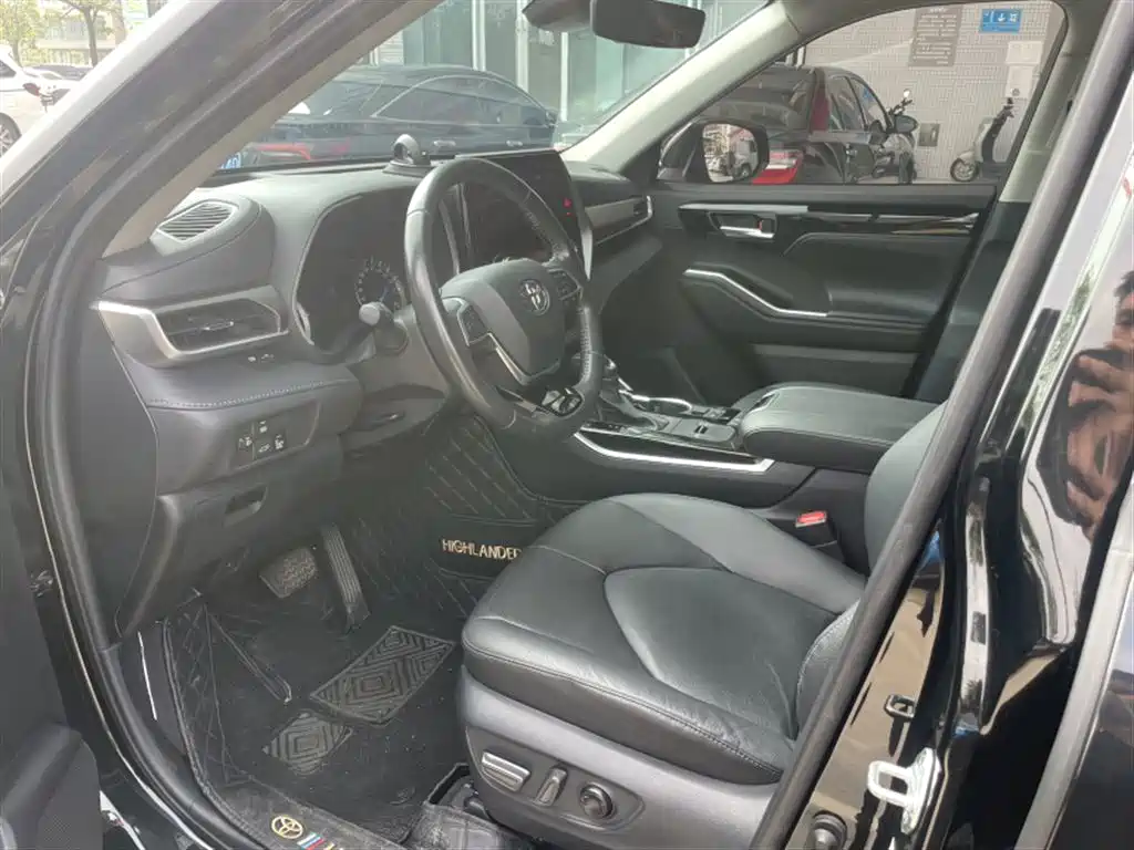 Toyota Highlander — миниатюра 4