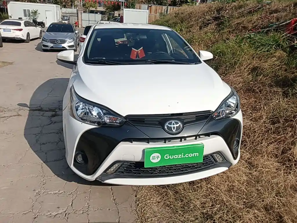 Toyota Yaris L — миниатюра 3