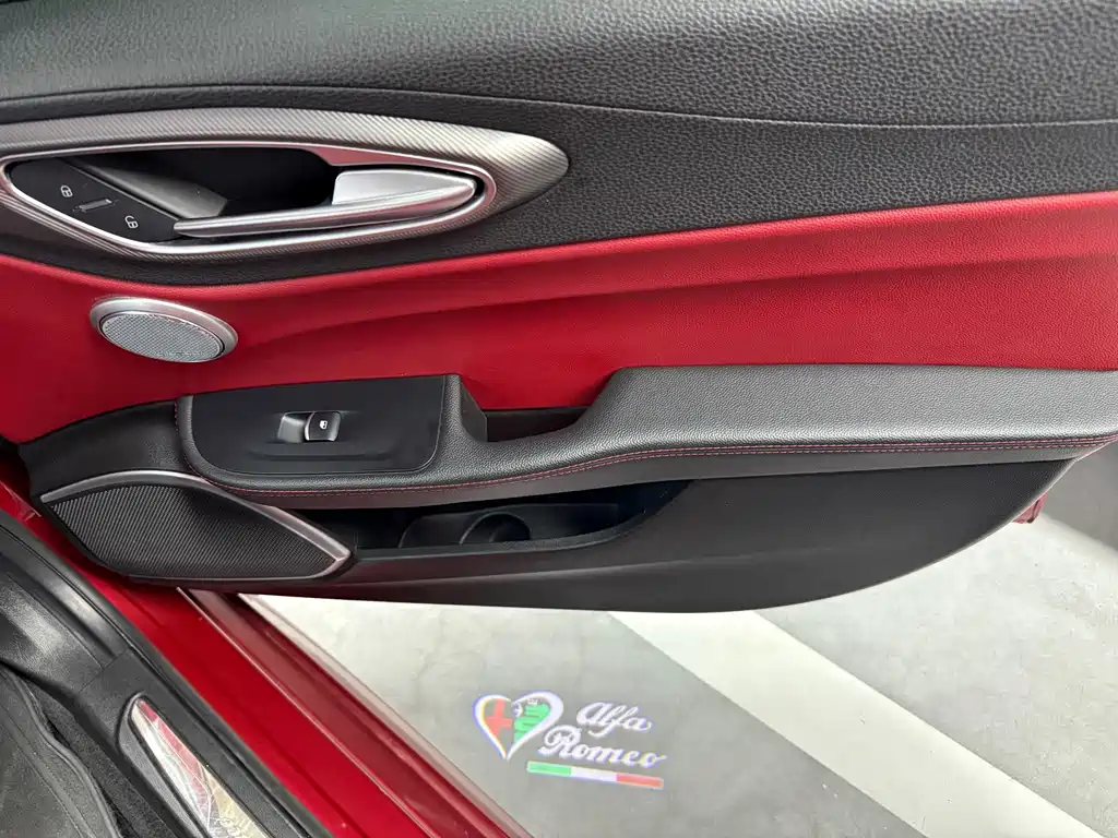 Alfa Romeo Giulia — миниатюра 6