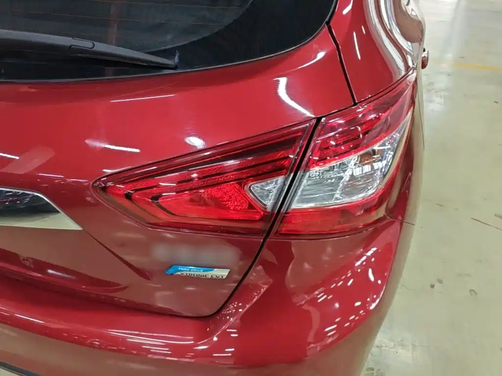 Nissan Tiida — миниатюра 8