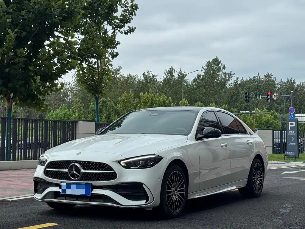 Mercedes-Benz C-Class — миниатюра 2