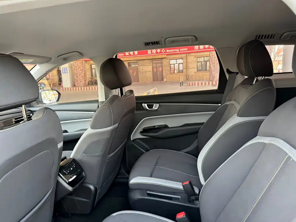 Wuling Victory — миниатюра 9