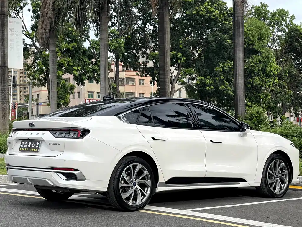 Ford Mondeo — миниатюра 5