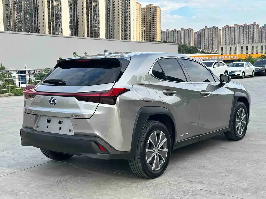 Lexus UX New Energy — миниатюра 6