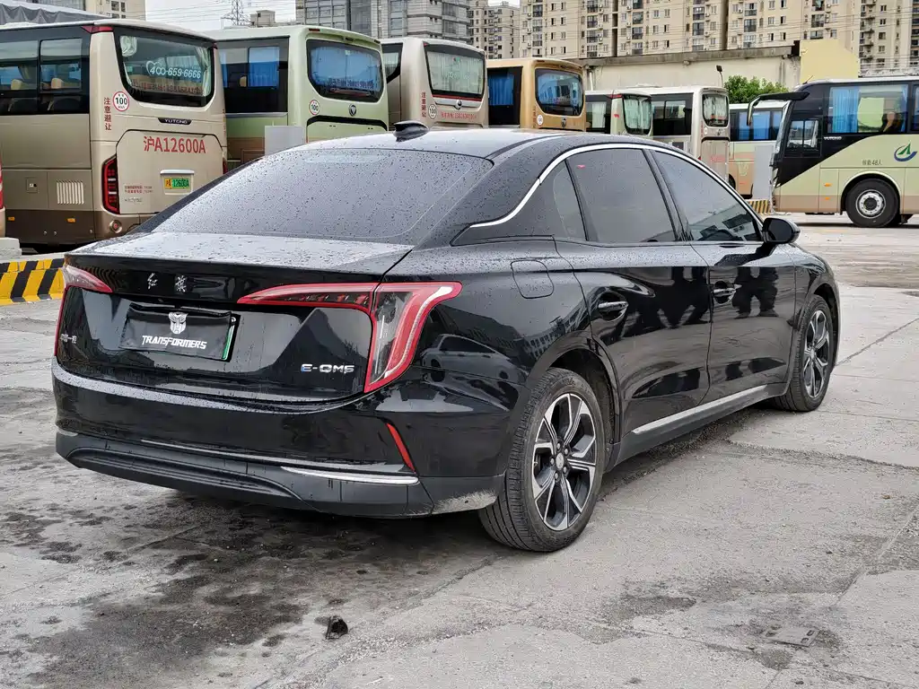 Hongqi E-QM5