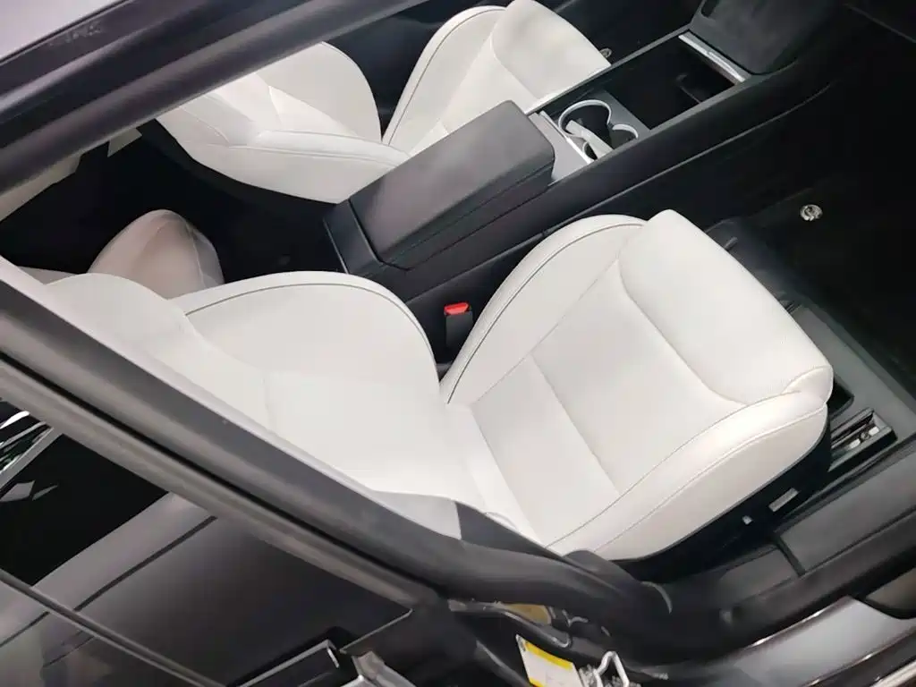 Tesla Model 3 — миниатюра 25
