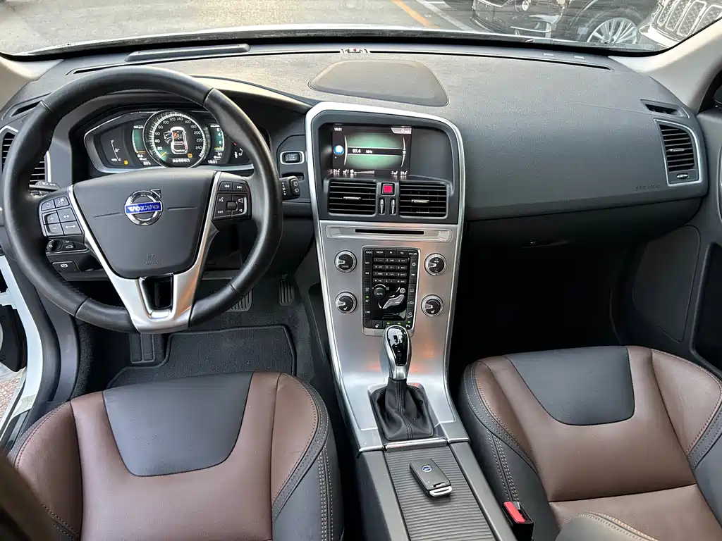 Volvo XC60 — миниатюра 13