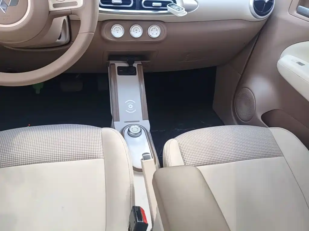 Wuling MINIEV — миниатюра 14