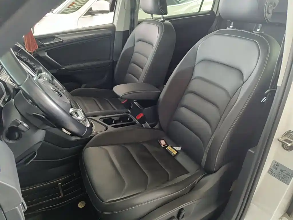 Volkswagen Tiguan L — миниатюра 15