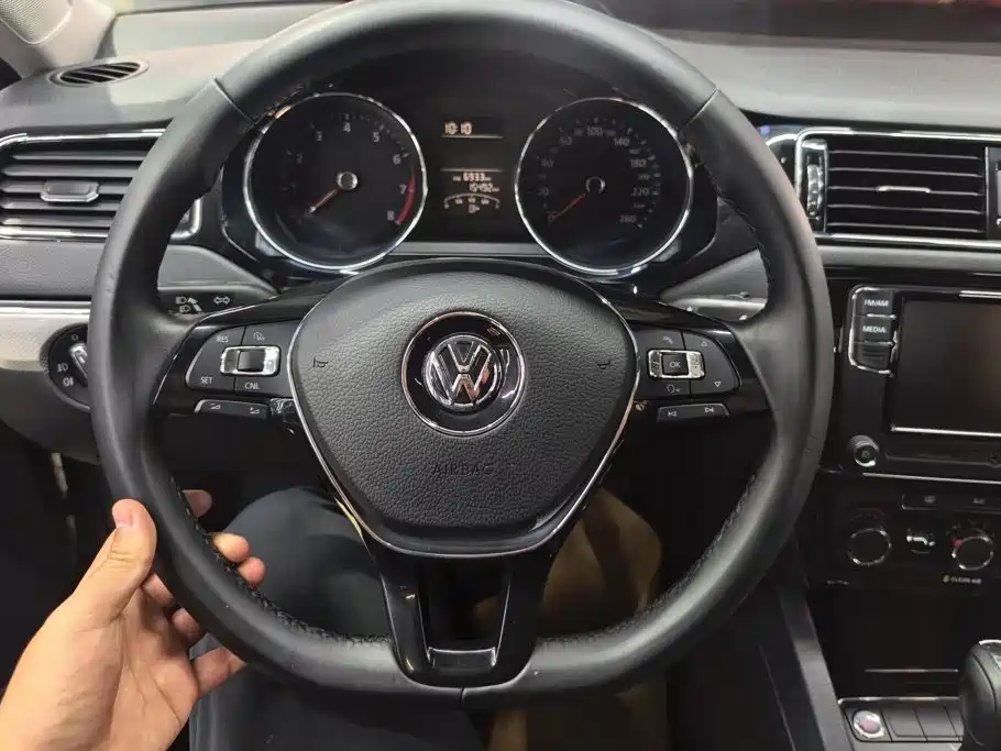 Volkswagen Sagitar — миниатюра 15