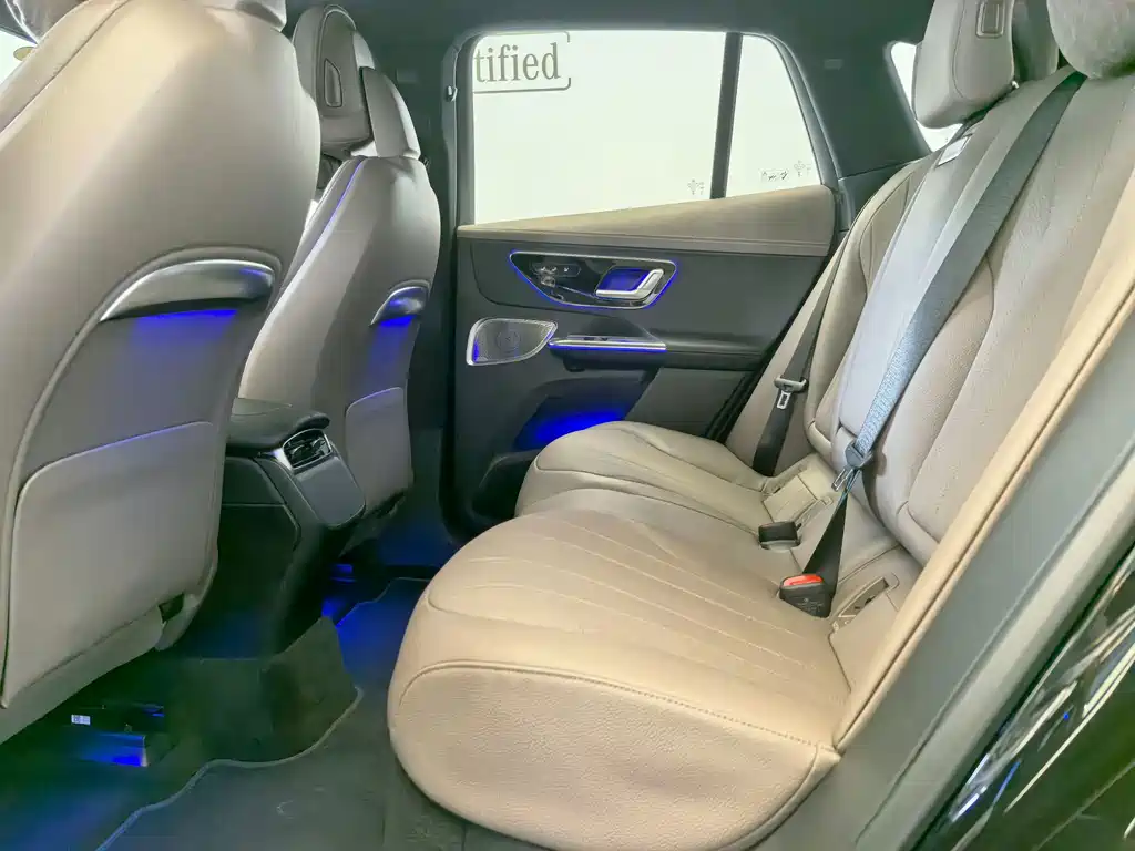 Mercedes-Benz EQE SUV — миниатюра 14