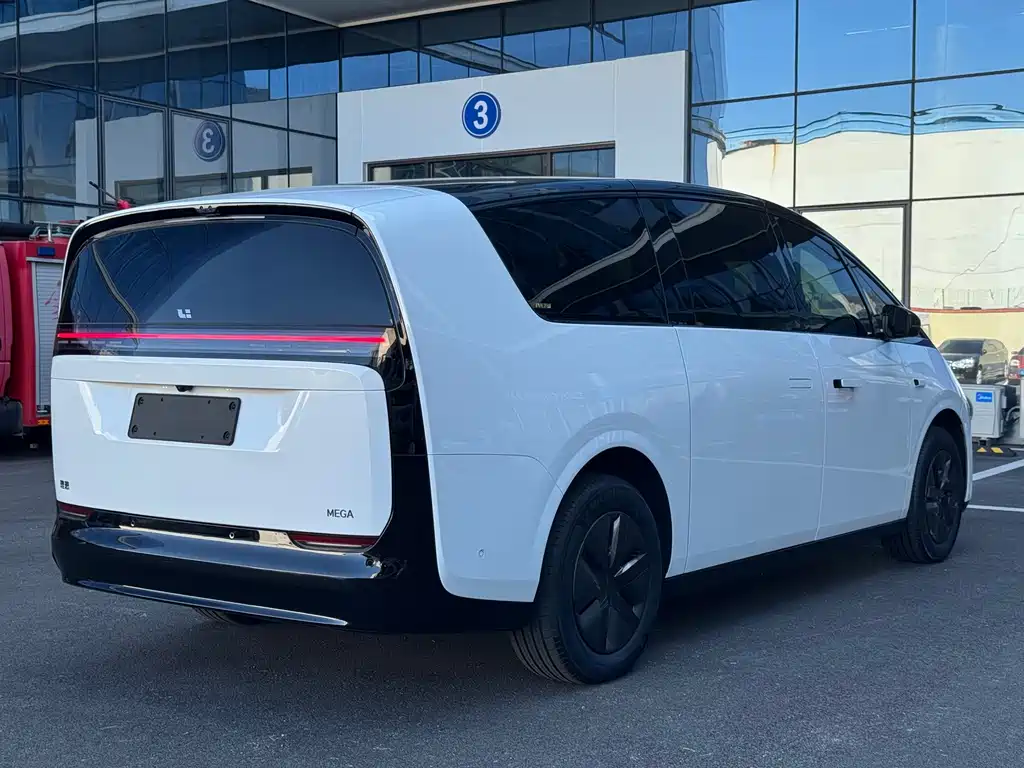 Li Auto Li MEGA — миниатюра 5