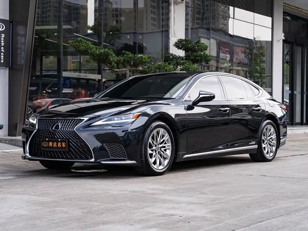 Lexus LS