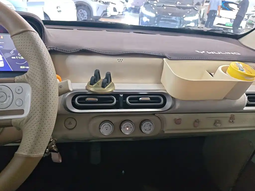 Wuling MINIEV — миниатюра 13