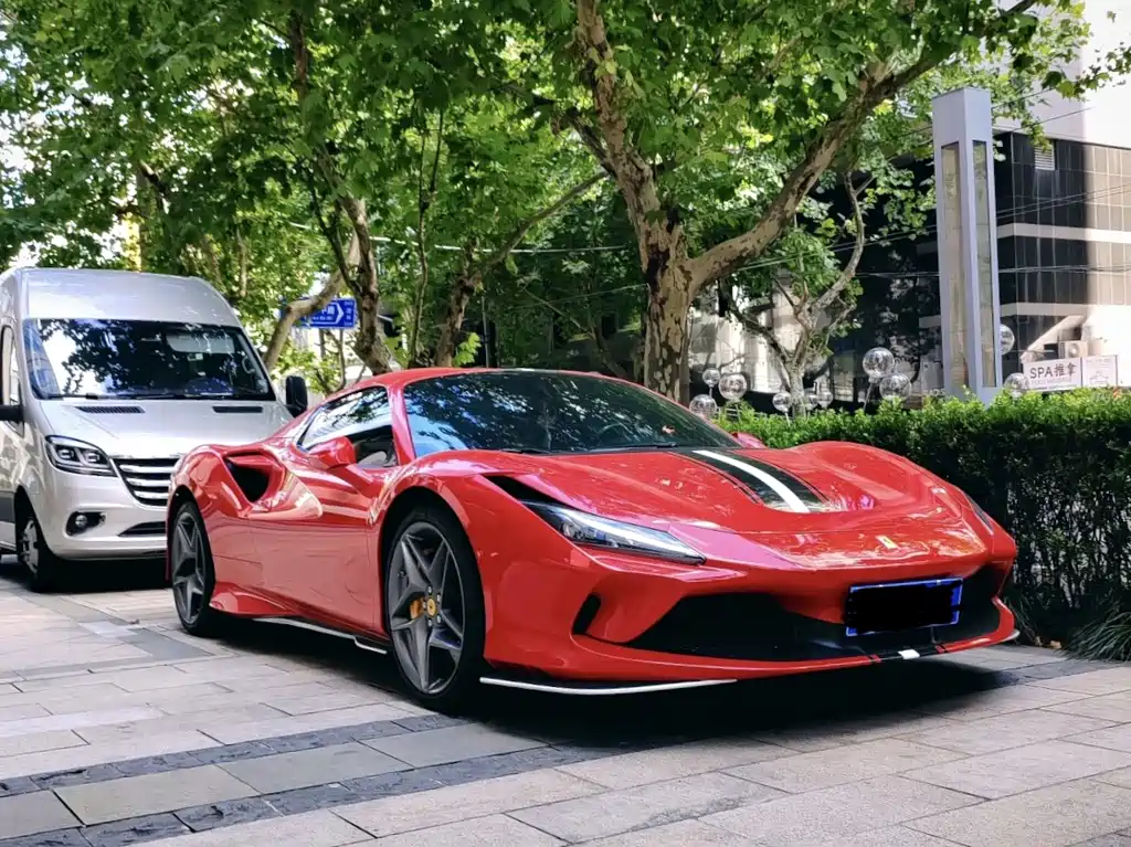 Купить Ferrari F8
