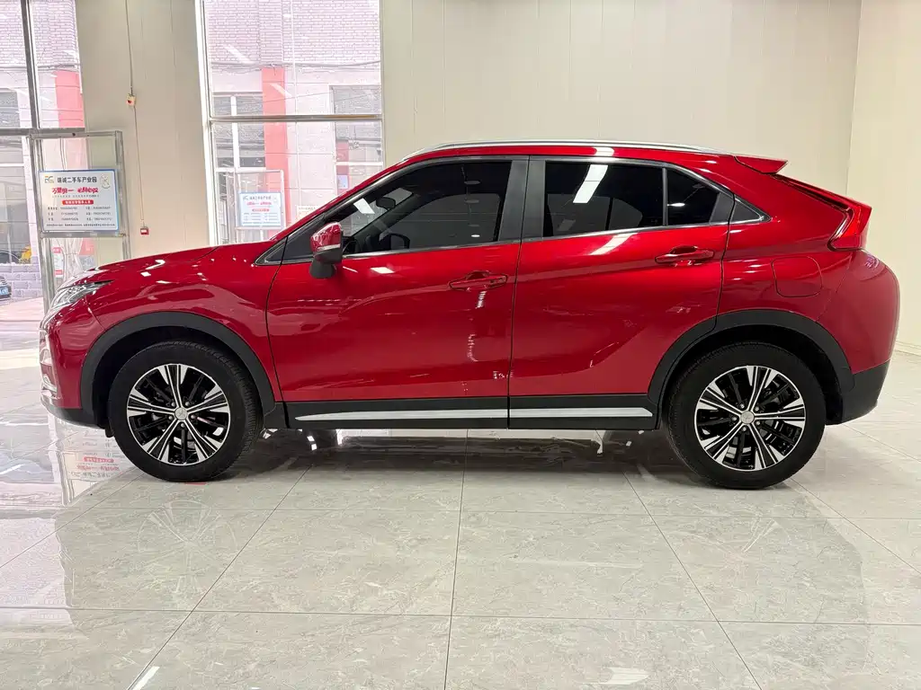 Mitsubishi Eclipse Cross — миниатюра 5