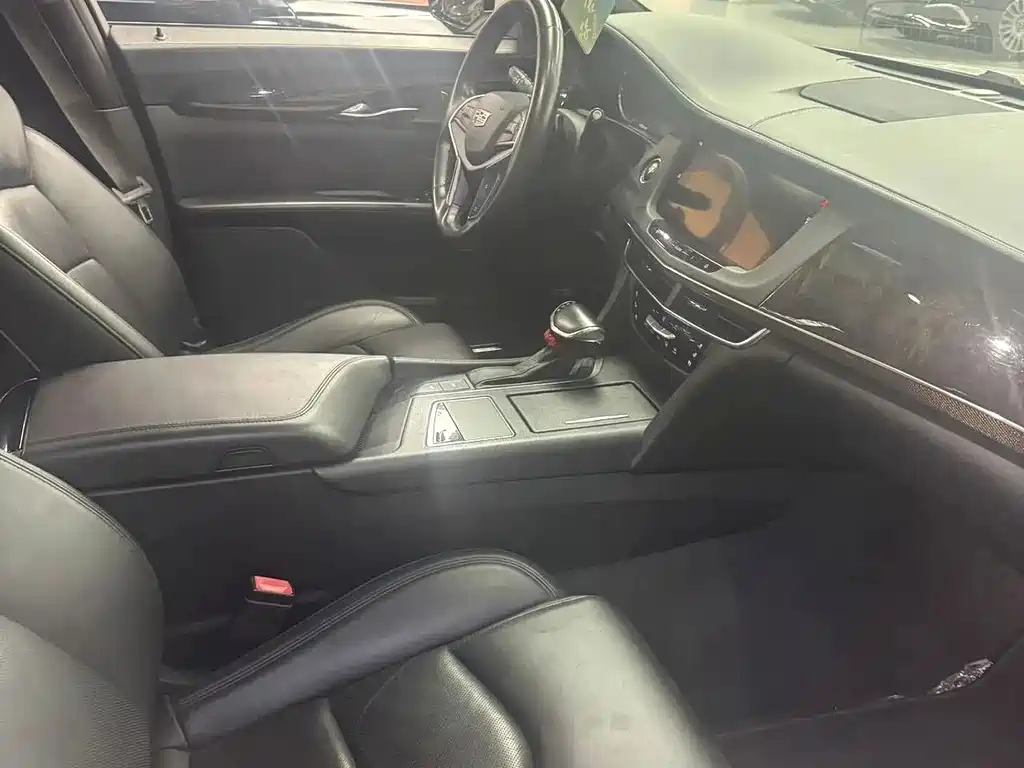 Cadillac CT6 — миниатюра 3