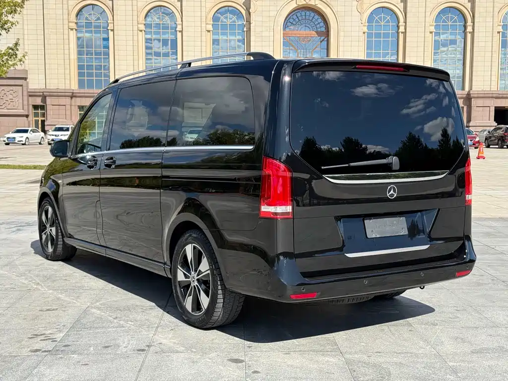 Mercedes-Benz V-Class — миниатюра 7