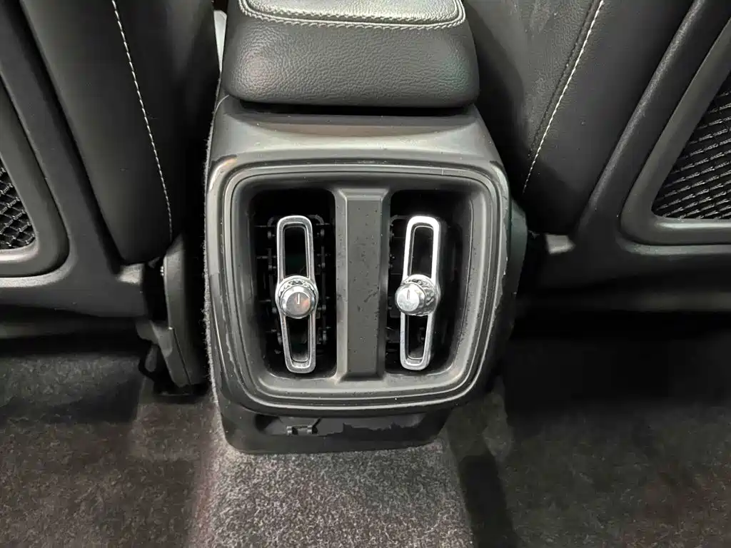 Volvo XC40 — миниатюра 20