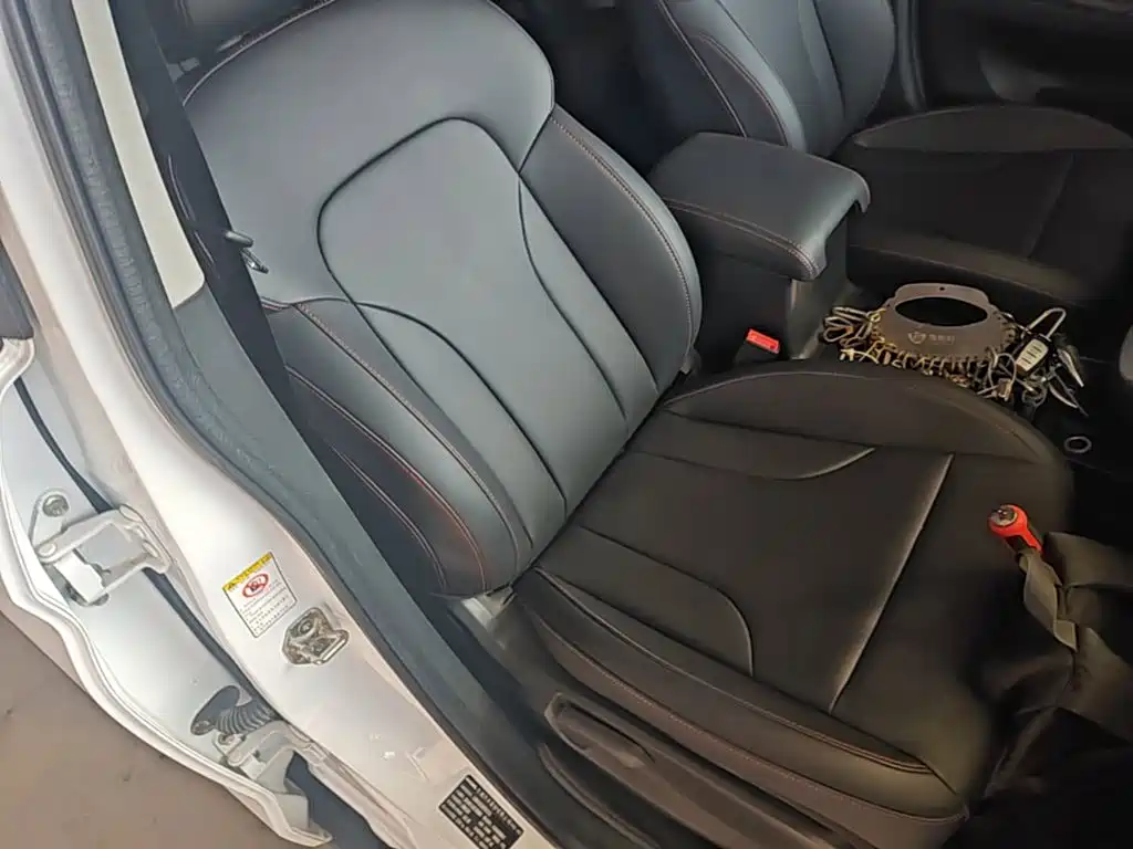 Haval M6 — миниатюра 25