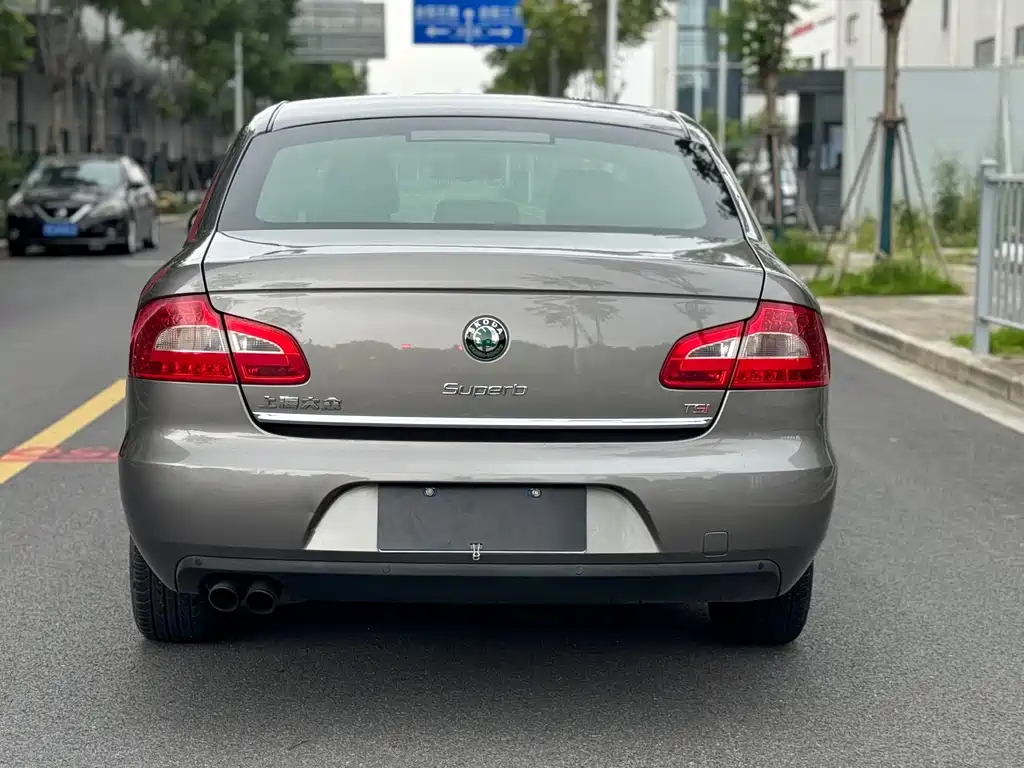 Skoda Superb — миниатюра 7
