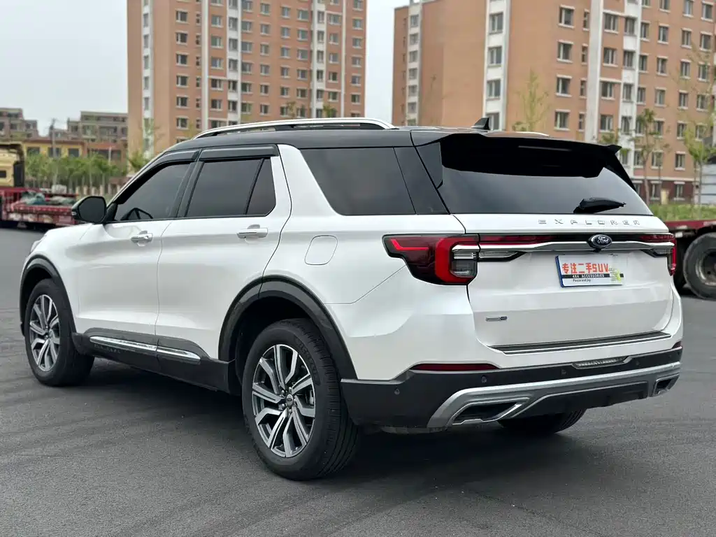 Ford Explorer — миниатюра 6