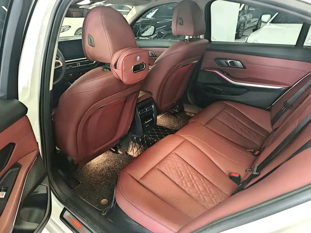 BMW i3 2024 eDrive 40 L