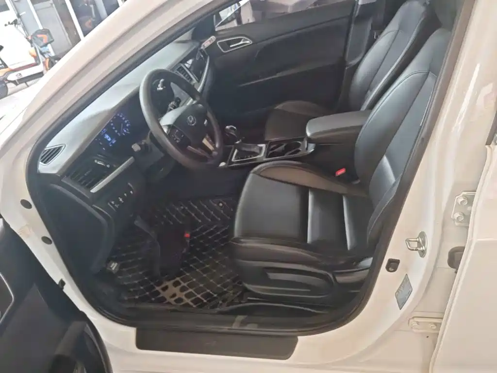 Hyundai Mistra — миниатюра 15