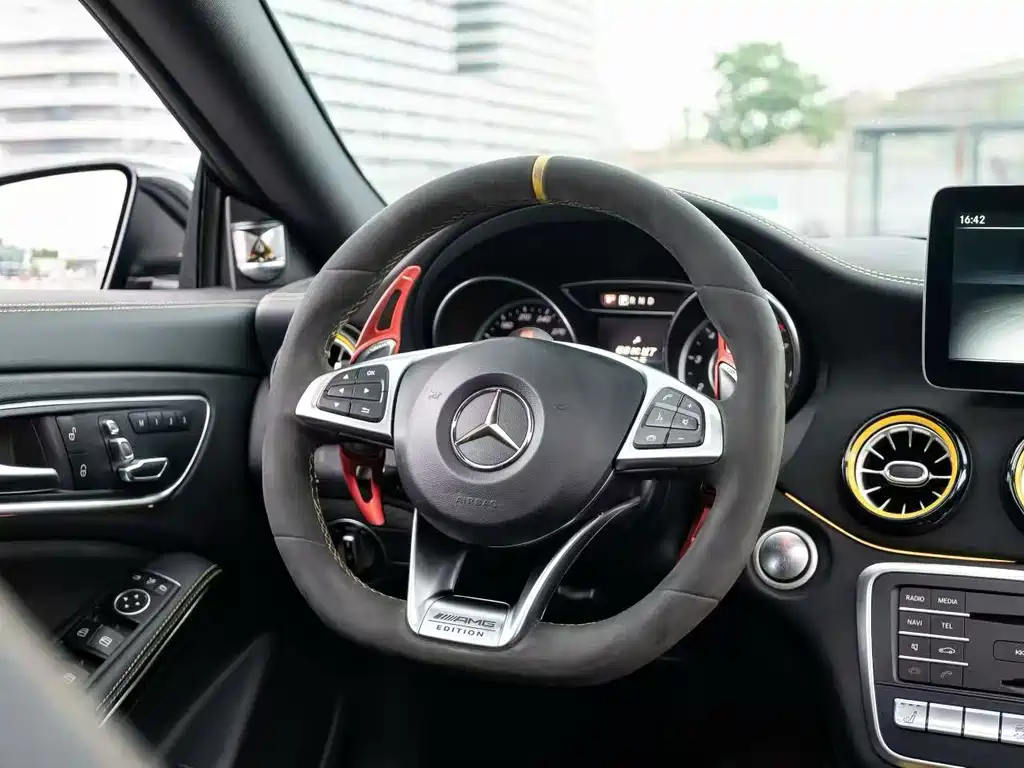Mercedes-Benz CLA AMG — миниатюра 6