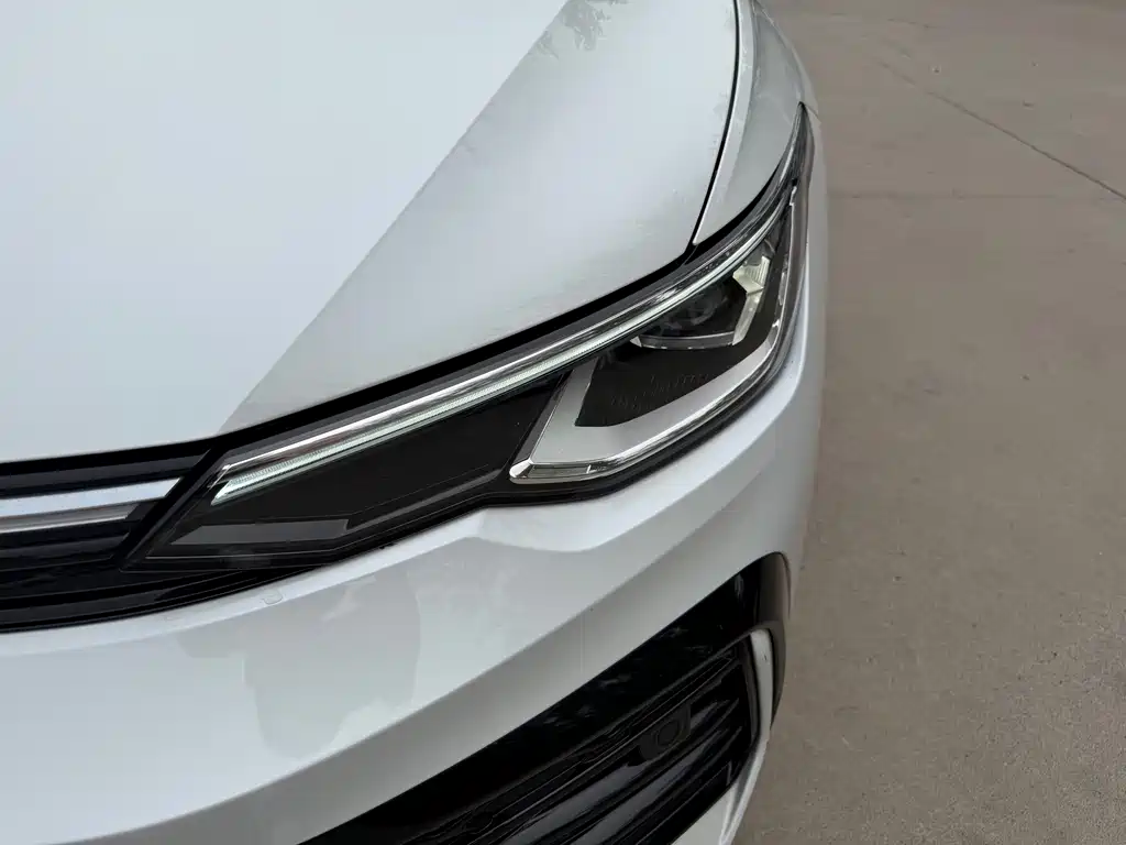 Volkswagen Golf — миниатюра 12
