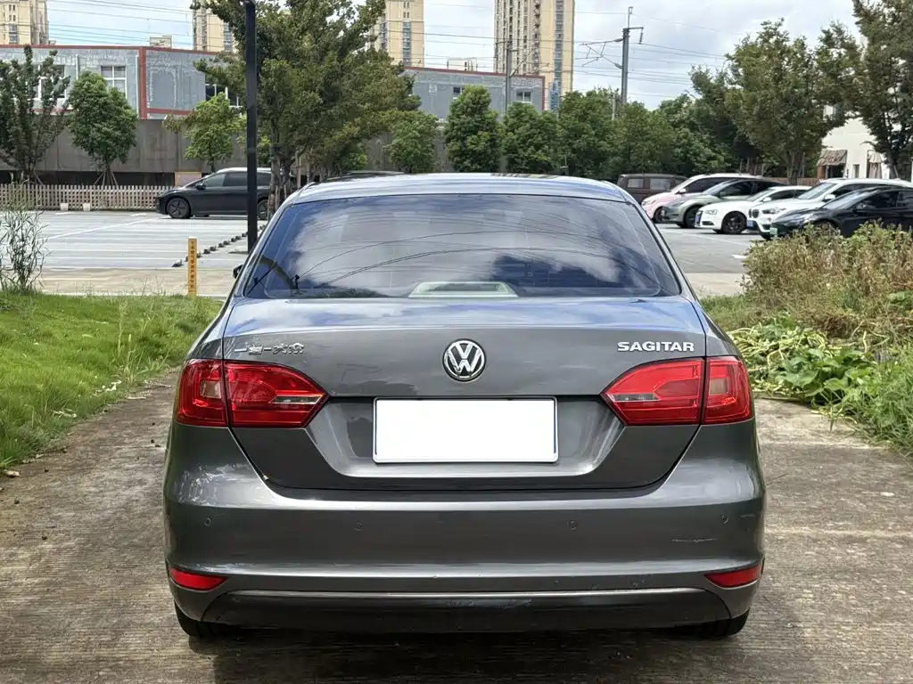 Volkswagen Sagitar — миниатюра 12