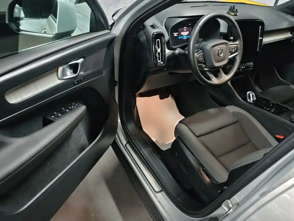 Volvo XC40 — миниатюра 16