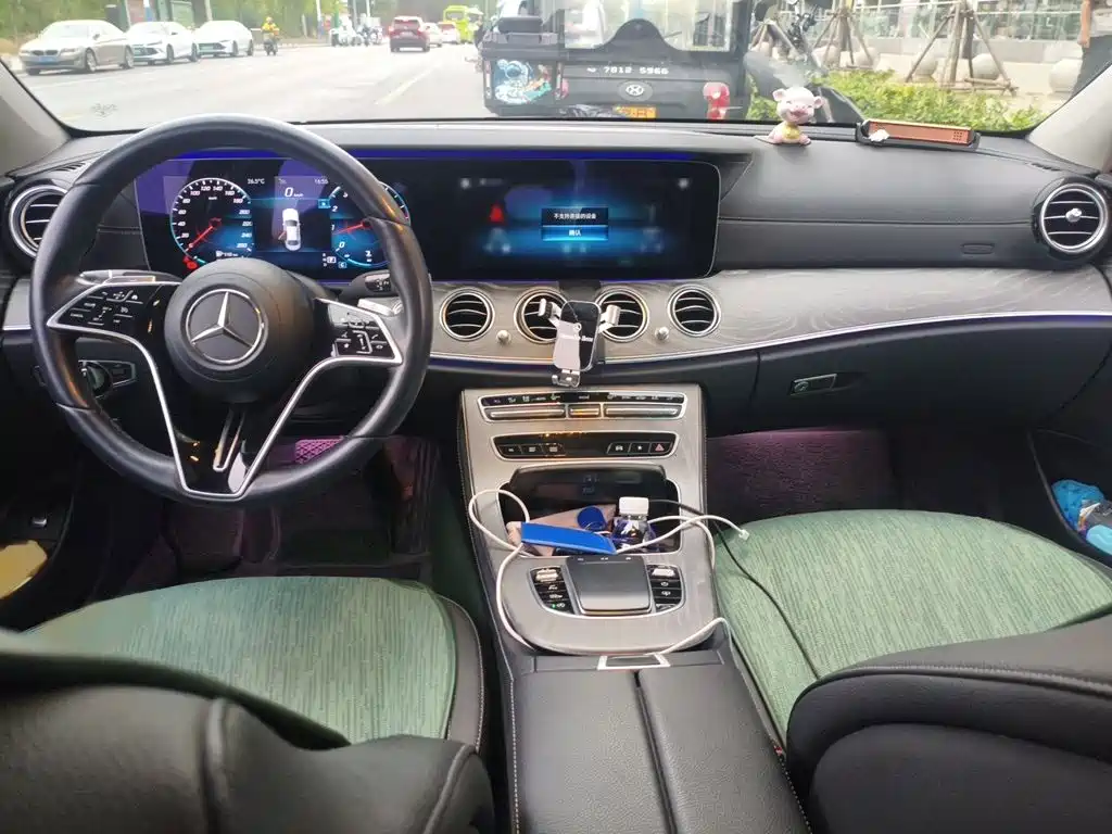 Mercedes-Benz E-Class — миниатюра 13