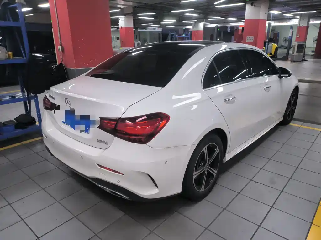 Mercedes-Benz A-Class A 2023 A 200 L Fashion