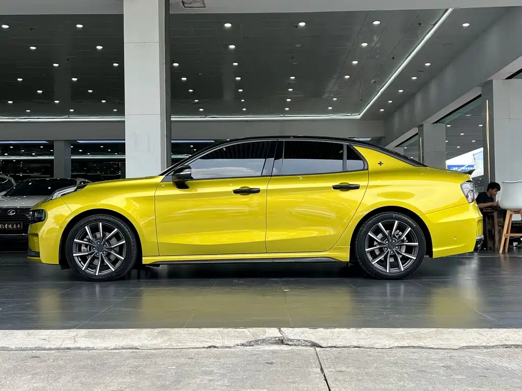 Lynk & Co 03 — миниатюра 16