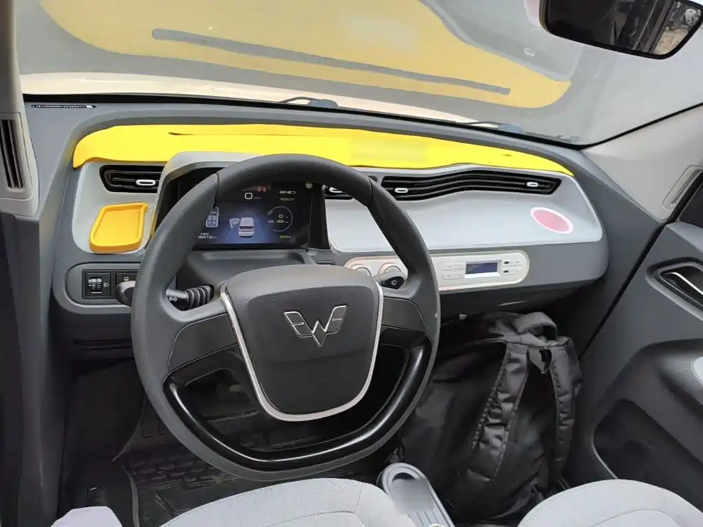 Wuling MINIEV — миниатюра 10