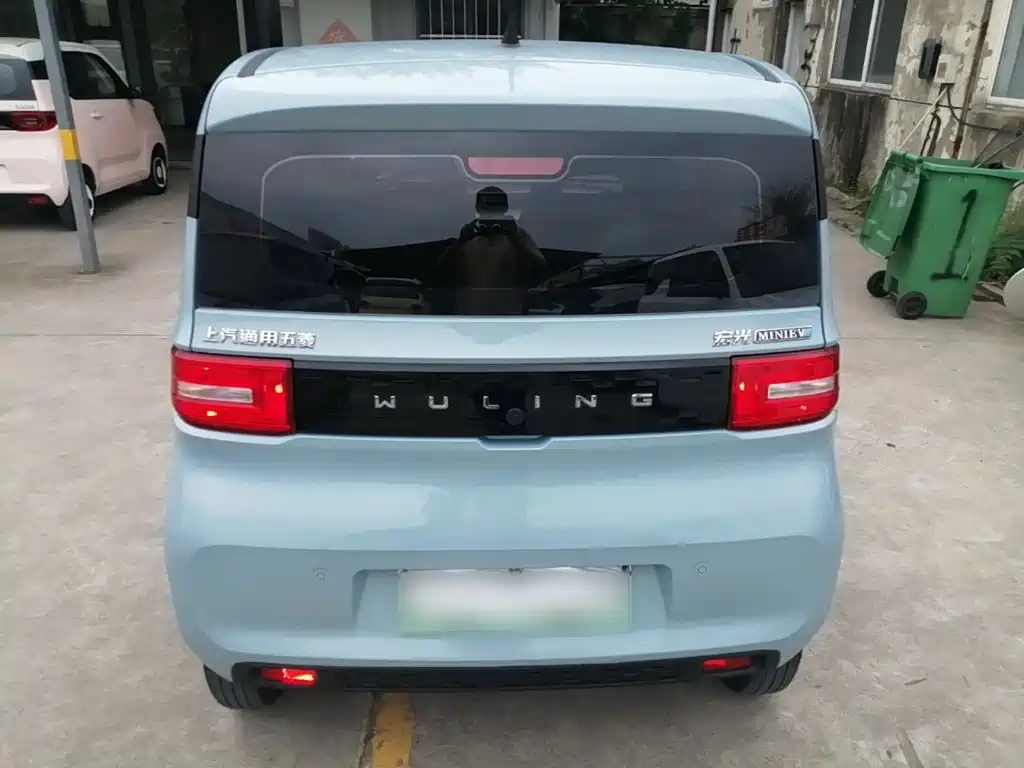 Wuling MINIEV — миниатюра 6