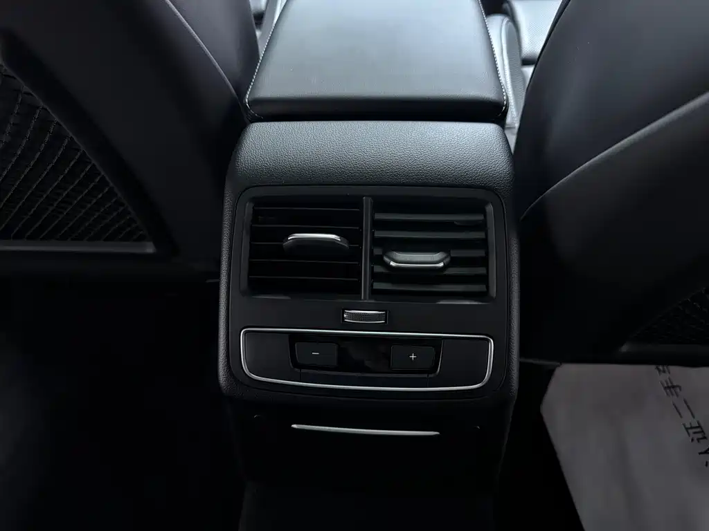 Audi A4L — миниатюра 11