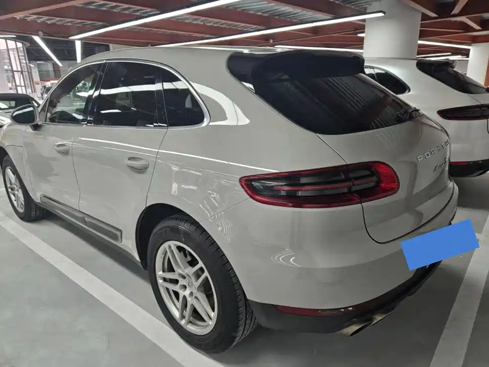 Porsche Macan — миниатюра 13