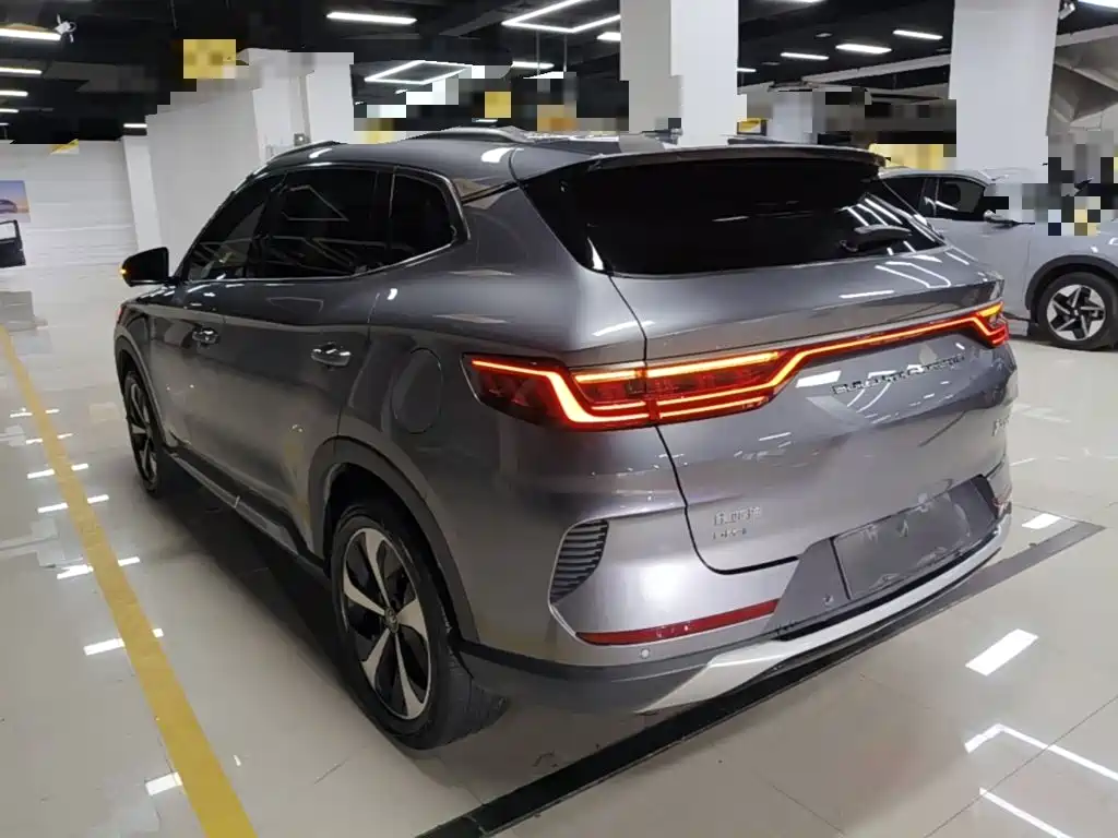 BYD PLUS New Energy — миниатюра 5