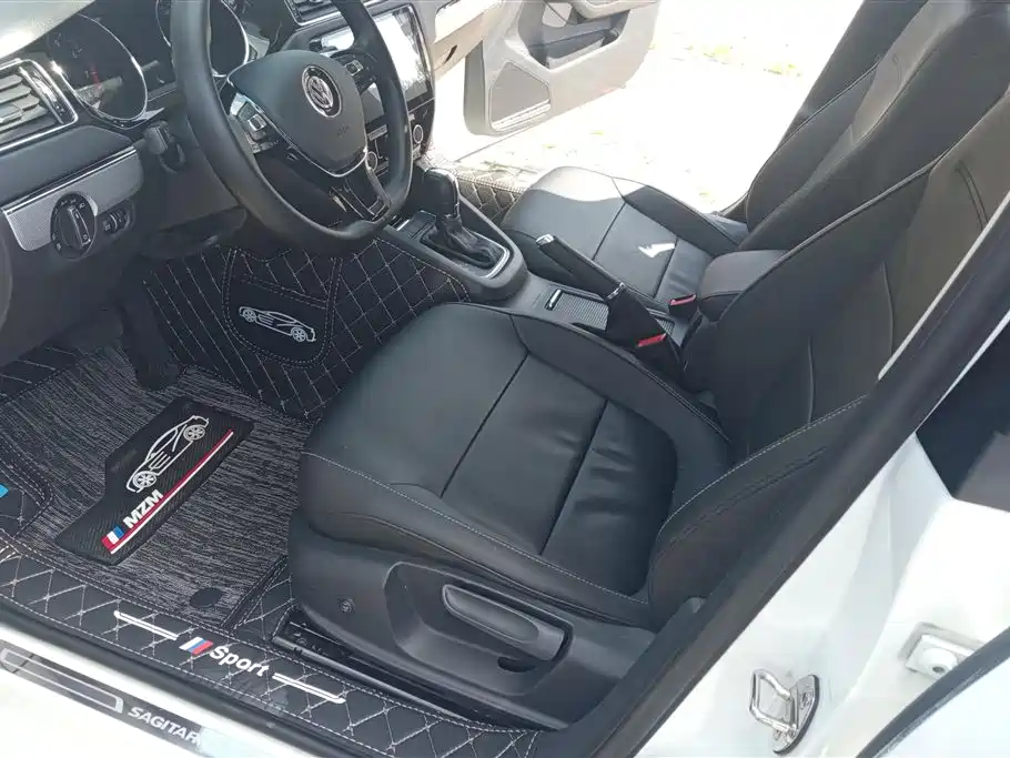 Volkswagen Sagitar 2018 1.6L AT Comfort