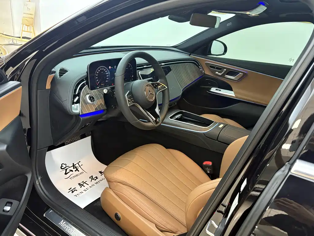 Mercedes-Benz E-Class — миниатюра 14