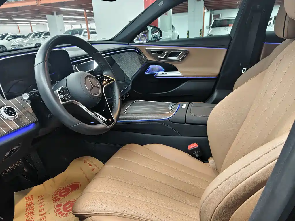 Mercedes-Benz E-Class — миниатюра 10
