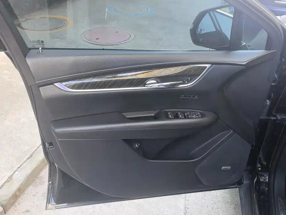 Cadillac XT5 — миниатюра 7