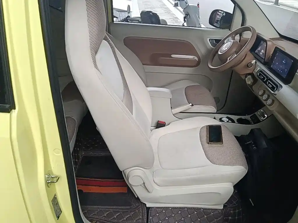 Wuling MINIEV — миниатюра 25