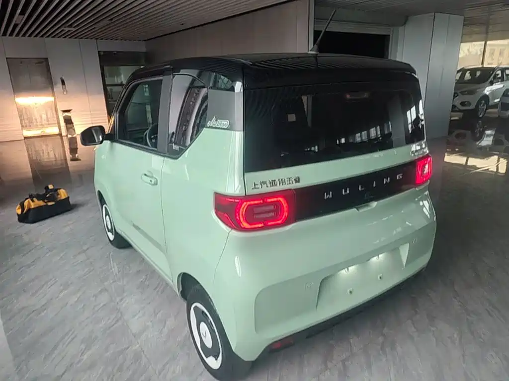 Wuling MINIEV — миниатюра 5