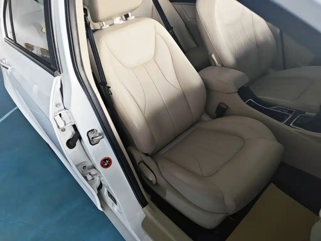 Geely Emgrand — миниатюра 25