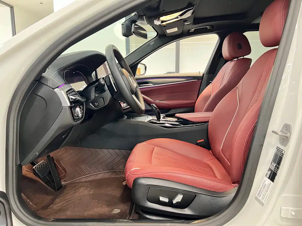 BMW 5 Series — миниатюра 15