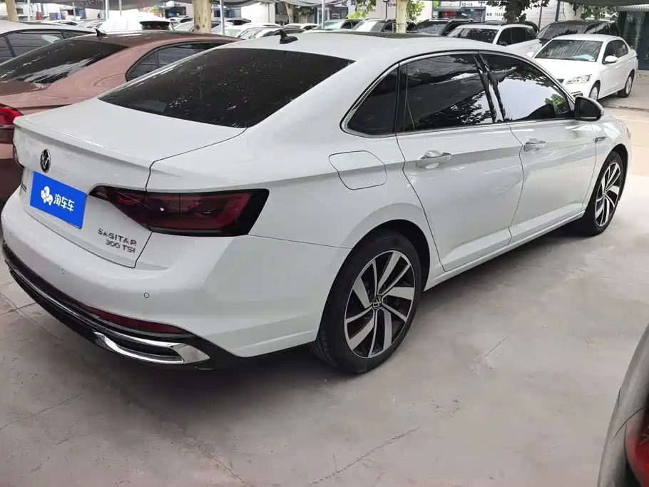 Volkswagen Sagitar — миниатюра 3